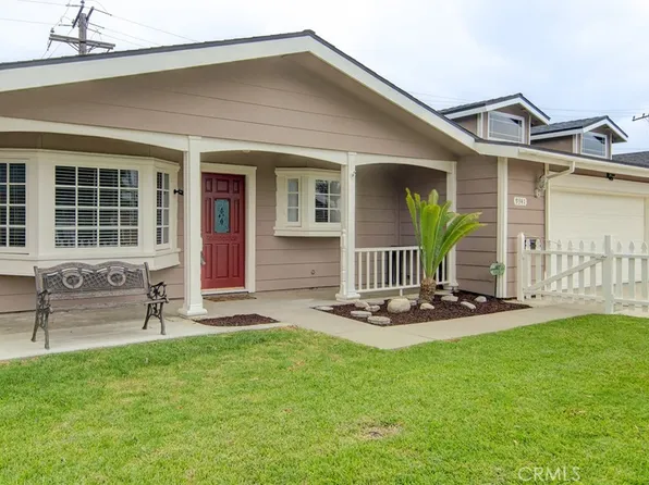 9341 Grand Dr, Huntington Beach, CA 92646
