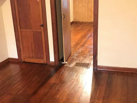 4th image of 1787 Thomas Ave