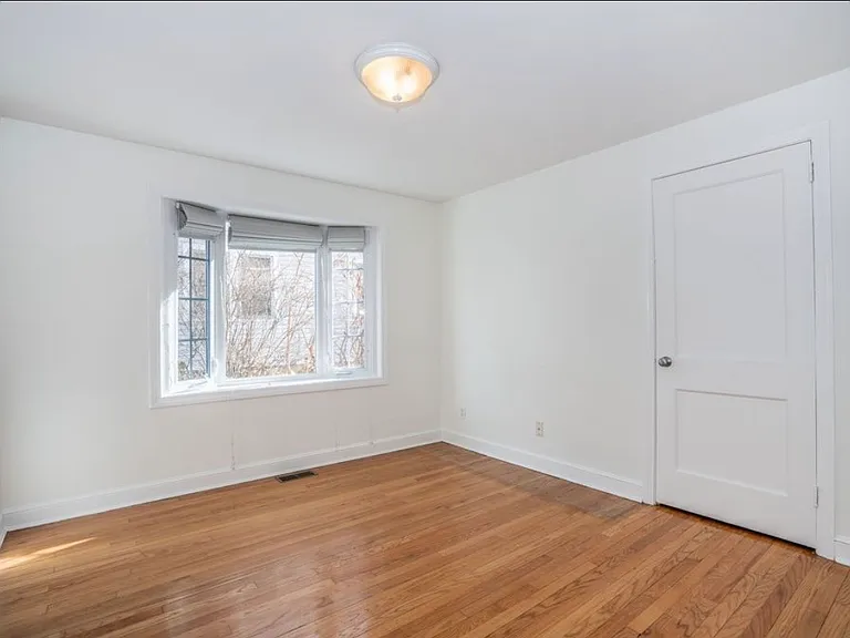 59 Milton St #1 — Photo 8