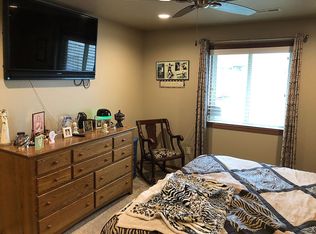 1006 W Meadow Ridge Rd, Norfolk, NE 68701