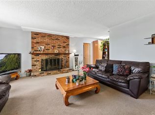 388 Las Flores Dr, San Marcos, CA 92078