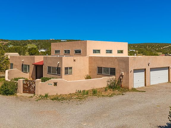 2nd image of 27 Abajo Dr