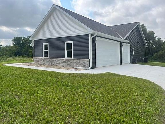 4th image of 190 Deerrun Dr