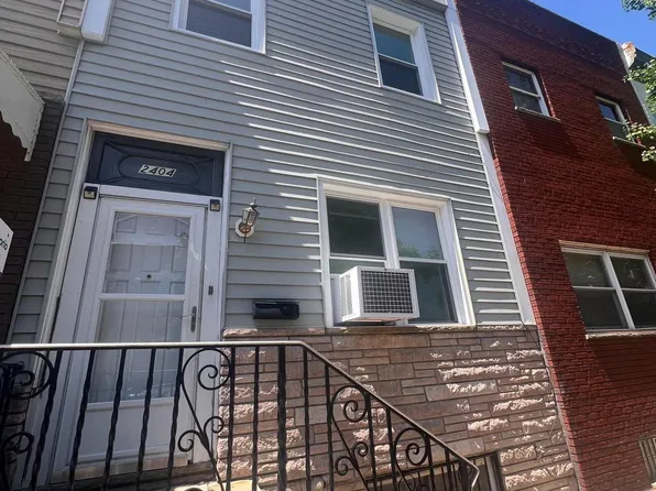 2404 S 11th St, Philadelphia, PA 19148