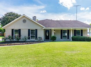 2414 Morning Dr, Baytown, TX 77520