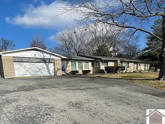 2nd image of 119 Miller Dr