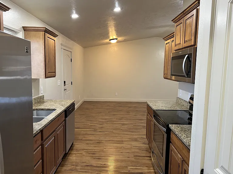 279 Country Club Pkwy — Photo 11