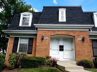 334 Eastern Ave #A-8, Barrington, IL 60010