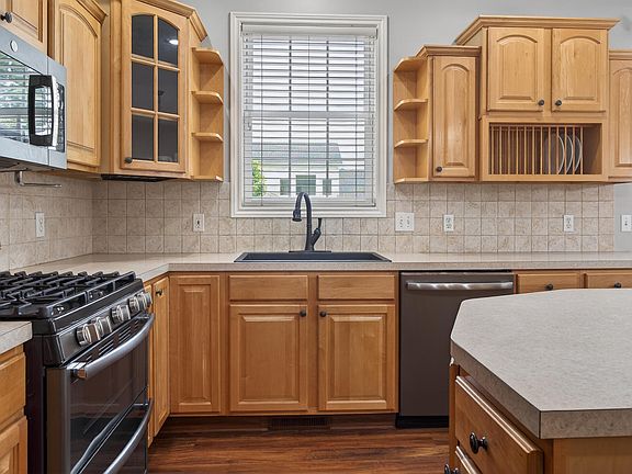 5th image of 1837 Land Ridge Dr SW