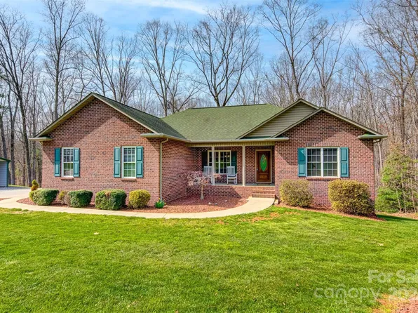 1829 Wellington Ave, Newton, NC 28658