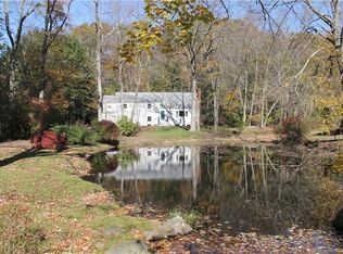 489 Lakeside Dr, Stamford, CT 06903