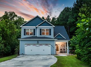 407 Old Stage Rd, Richlands, NC 28574