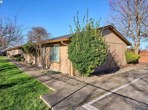 880 N Pershing St, Mount Angel, OR 97362