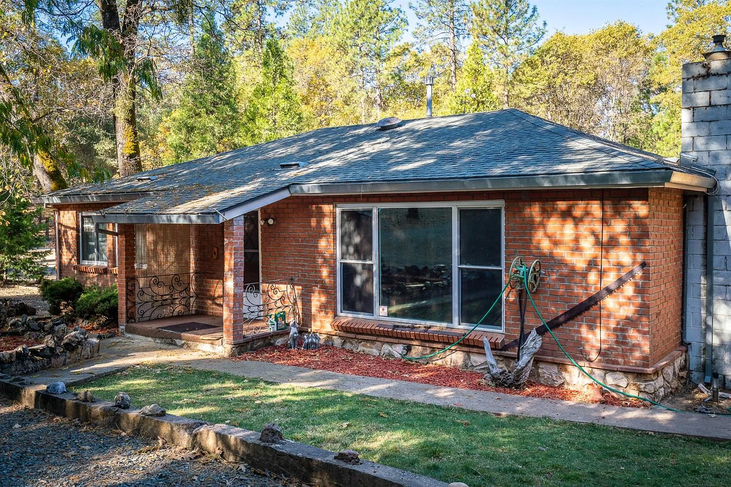 16045 Tuggie Dr photo 1
