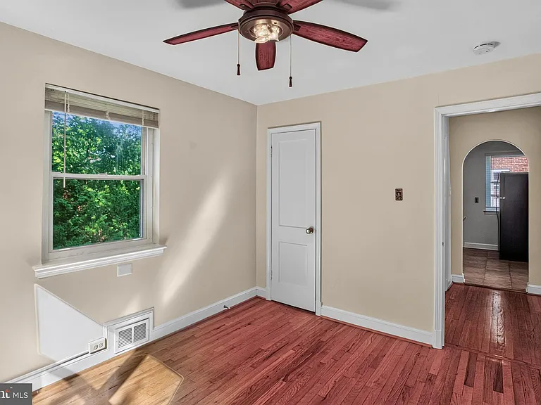 5915 Ryland Dr — Photo 13