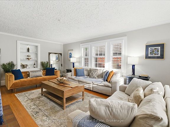 3rd image of 59 Bagot St