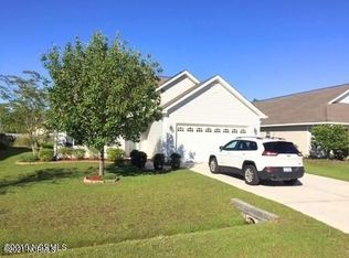 511 Azalea Dr, Hampstead, NC 28443