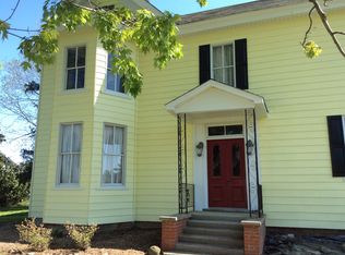 11 Hales Point Rd, Farnham, VA 22460