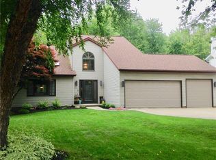 6871 Cherry Blossom Dr, Mentor, OH 44060