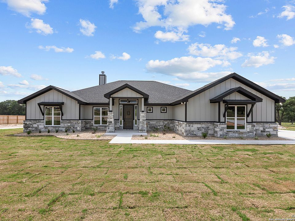 1st image of 117 Hondo Drive