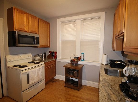 4th image of 6644 N Campbell Ave
