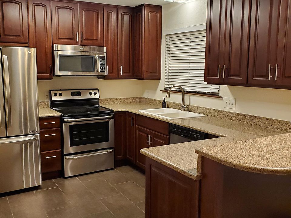 1st image of 7914 Mullen Dr