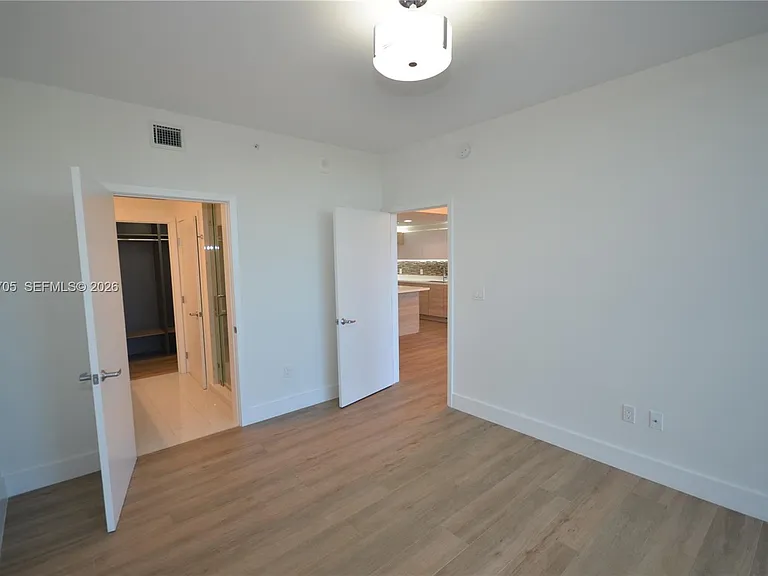 16385 Biscayne Blvd #518 — Photo 27