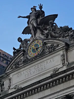 Rented by Bond New York | media 3