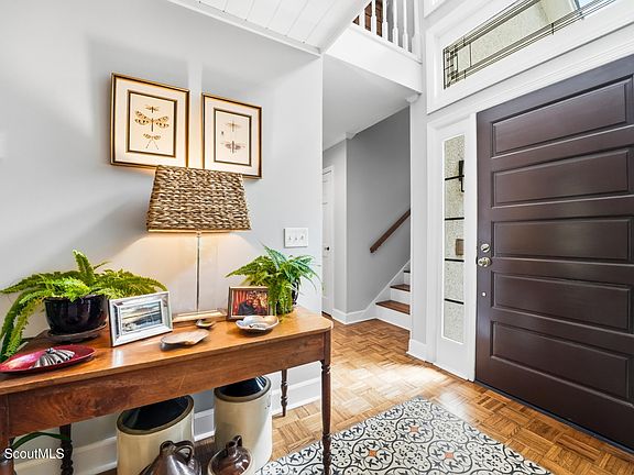 3rd image of 109 Tall Pine Rd