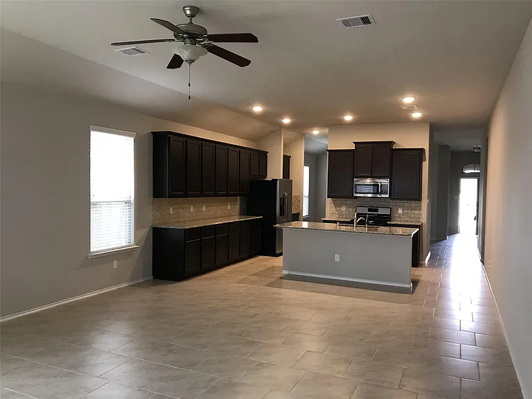 4427 Aversa Dr — Photo 4