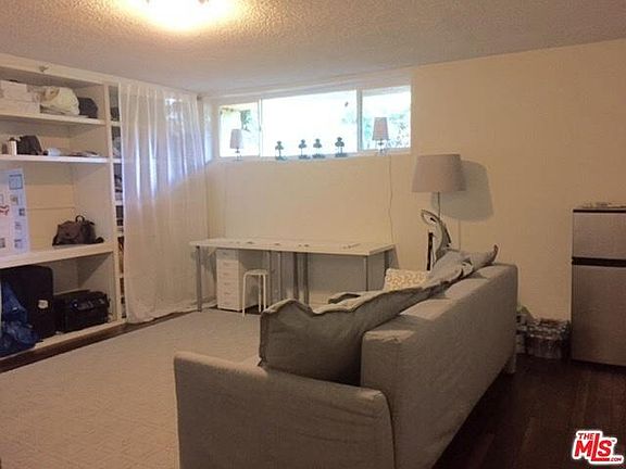4th image of 927 21st St APT 1