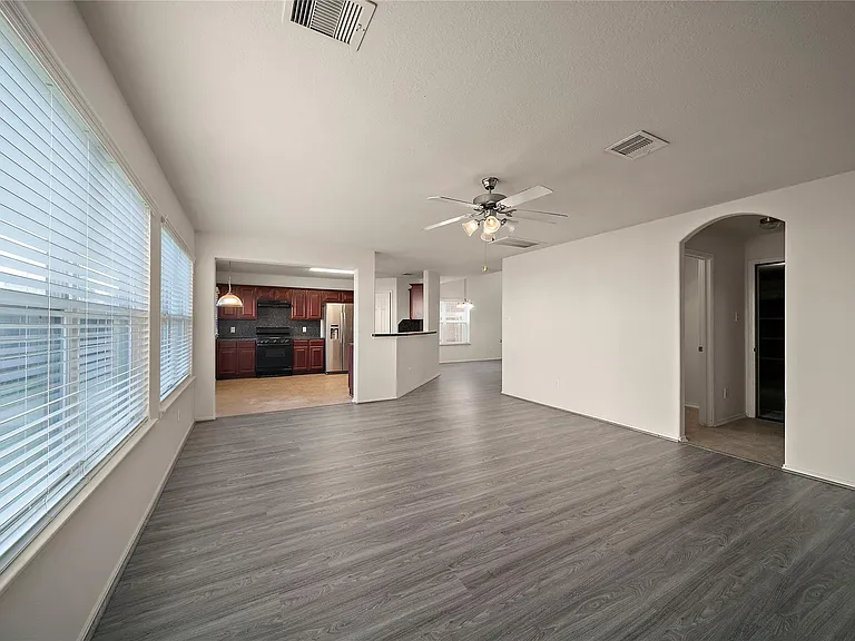1431 Orchid Dr — Photo 10