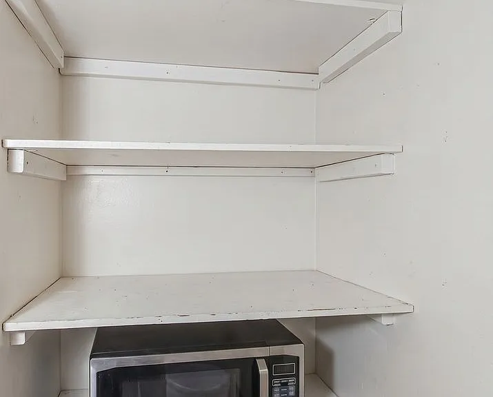 2116 Ferndale Ave — Photo 16