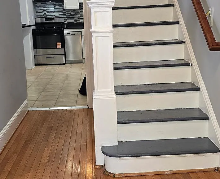 735 Princeton Pl NW — Photo 2