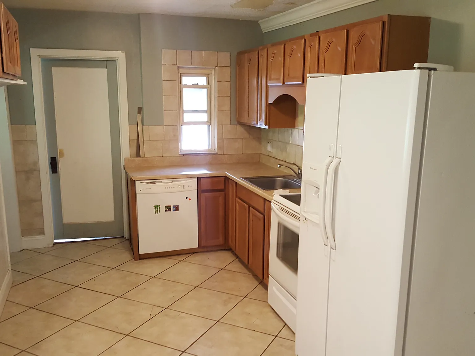 2 bed, 1000 sqft, $1,600 — Photo 4