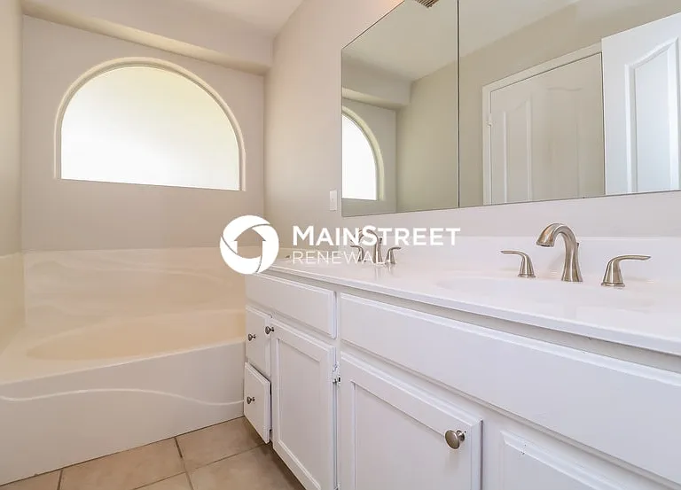 12509 W Palm Ln — Photo 11