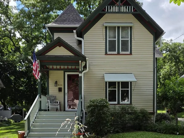 928 Oakland AVENUE, Waukesha, WI 53186