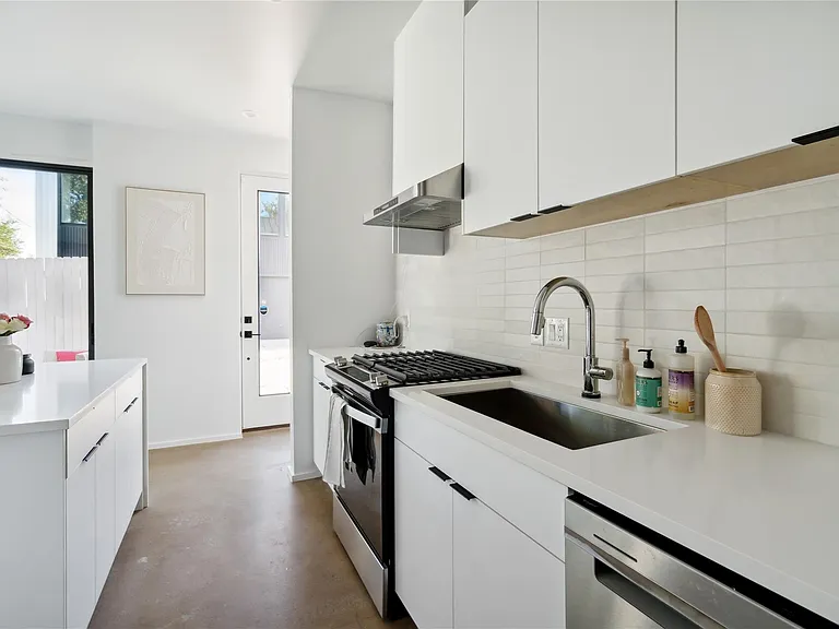 7505 Wynne Ln #2 — Photo 11