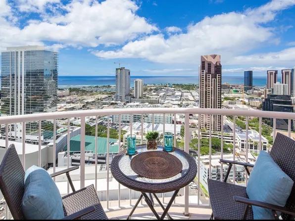 801 S King St APT 3704, Honolulu, HI 96813