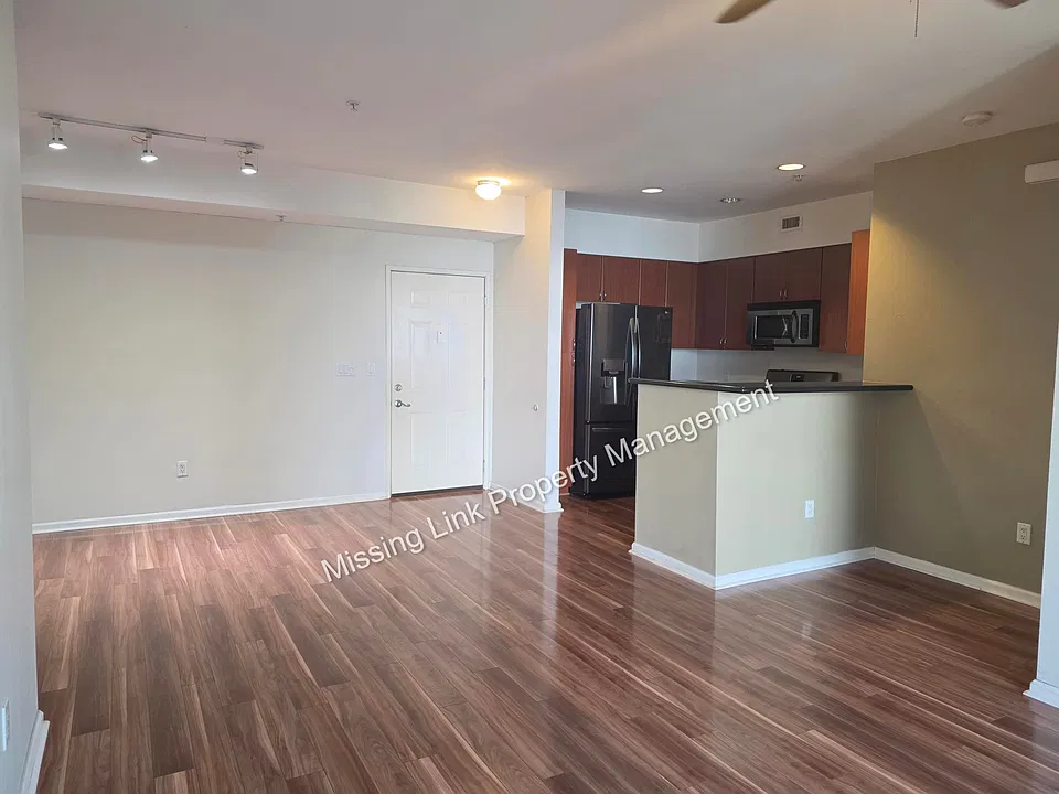 1801 E Katella Ave #3058