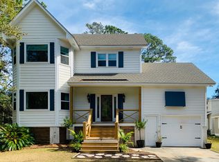 236 Peachtree St, Saint Simons Island, GA 31522