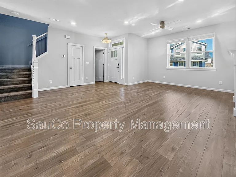 3909 SE Zircon Ln — Photo 3