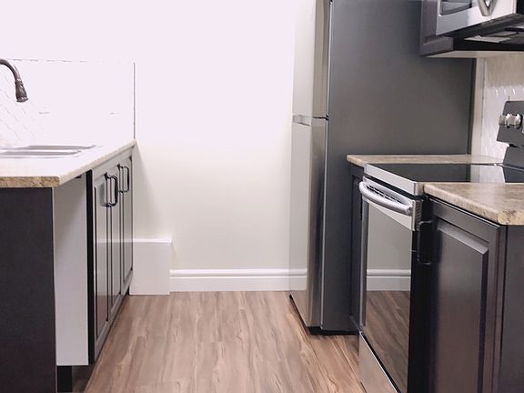 3rd image of 1421 Cherniak Way SW