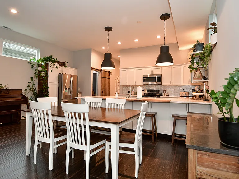 1426 Olive St — Photo 36