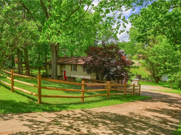 122 Oak Ln, McMurray, PA 15317