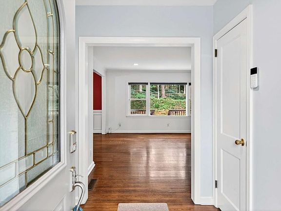 2nd image of 2920 Briarcliff Rd NE