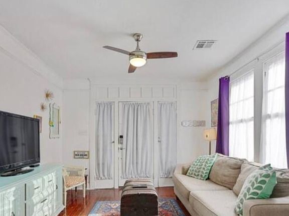 4th image of 3018 Toulouse St