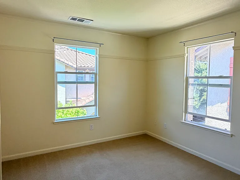 217 Santa Barbara St — Photo 30