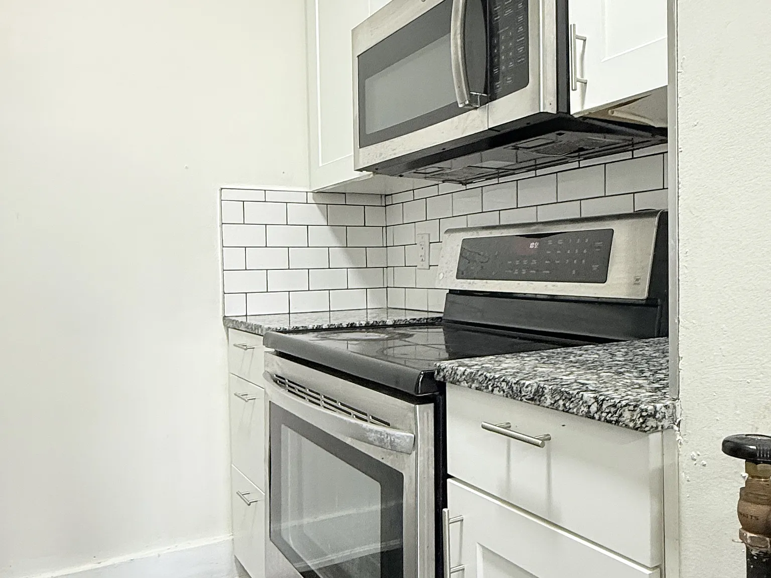 2 bed, $1,313 — Photo 2