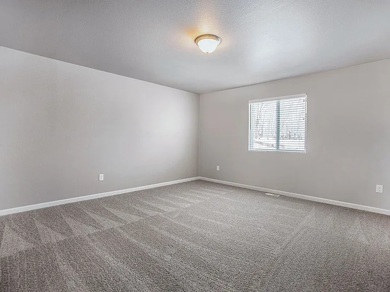 910 Maycroft Rd — Photo 16